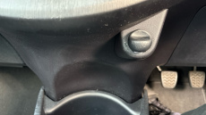 Toyota Yaris 1.0 VVT-i TR 5dr Petrol Hatchback